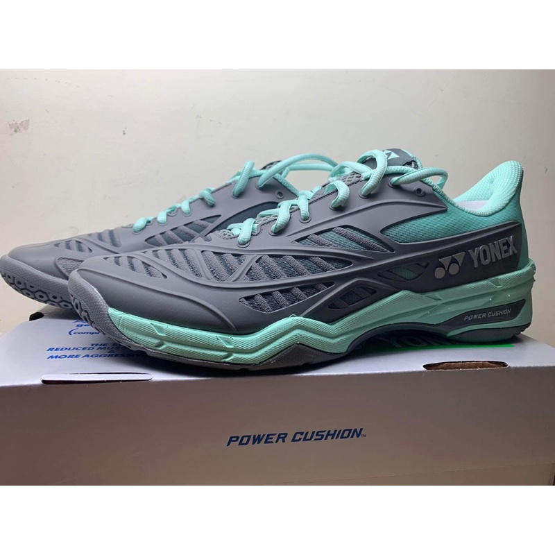 現貨。YONEX 中高級羽球鞋  2022新品超輕羽毛球鞋  鞋號28.5