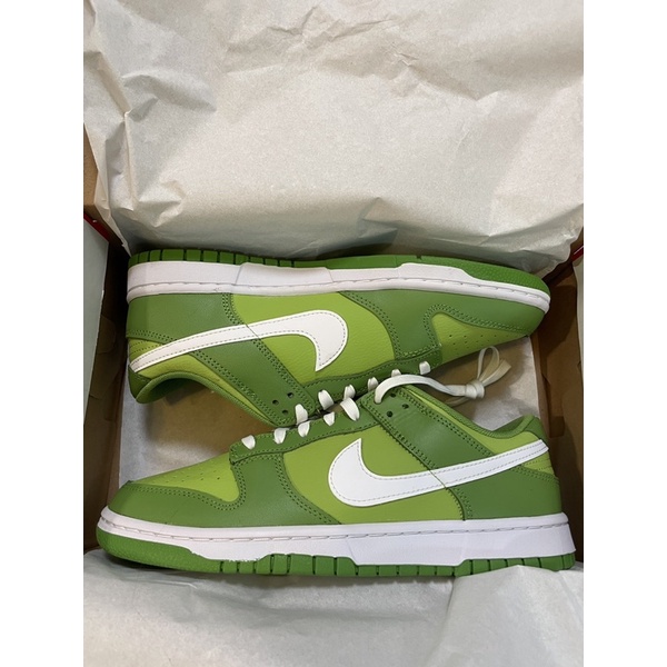 nike dunk low retro vivid green
