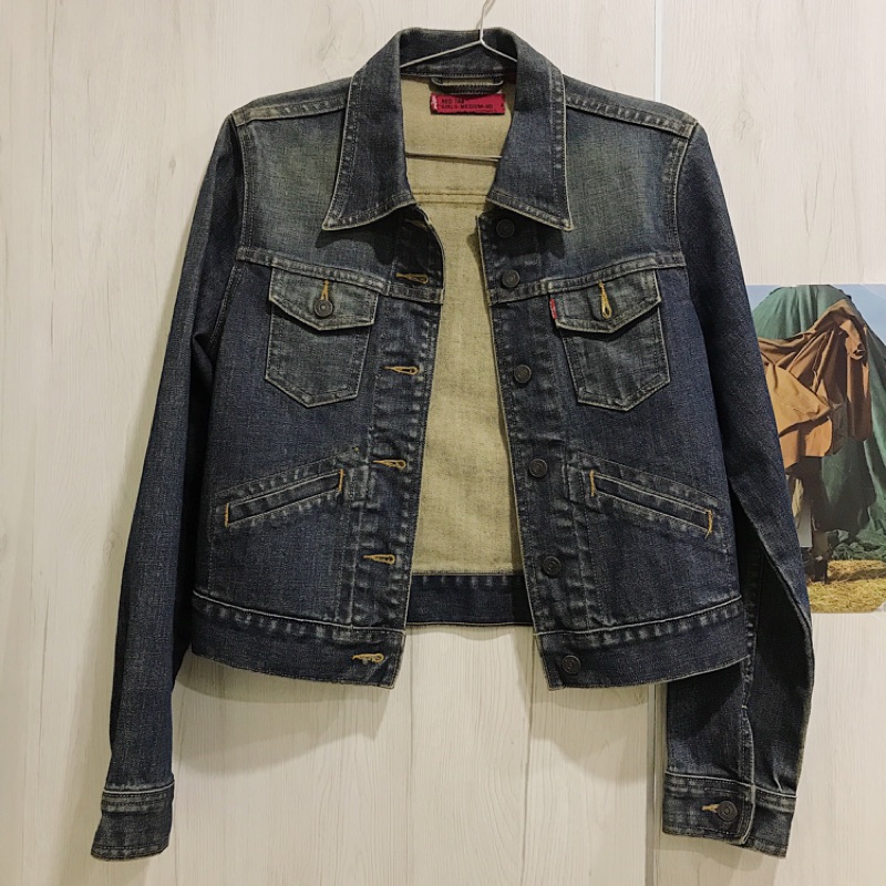 衣櫃實在放不下了😣二手正品。vintage。Levi’s Red Tab短版水洗丹寧外套 正品