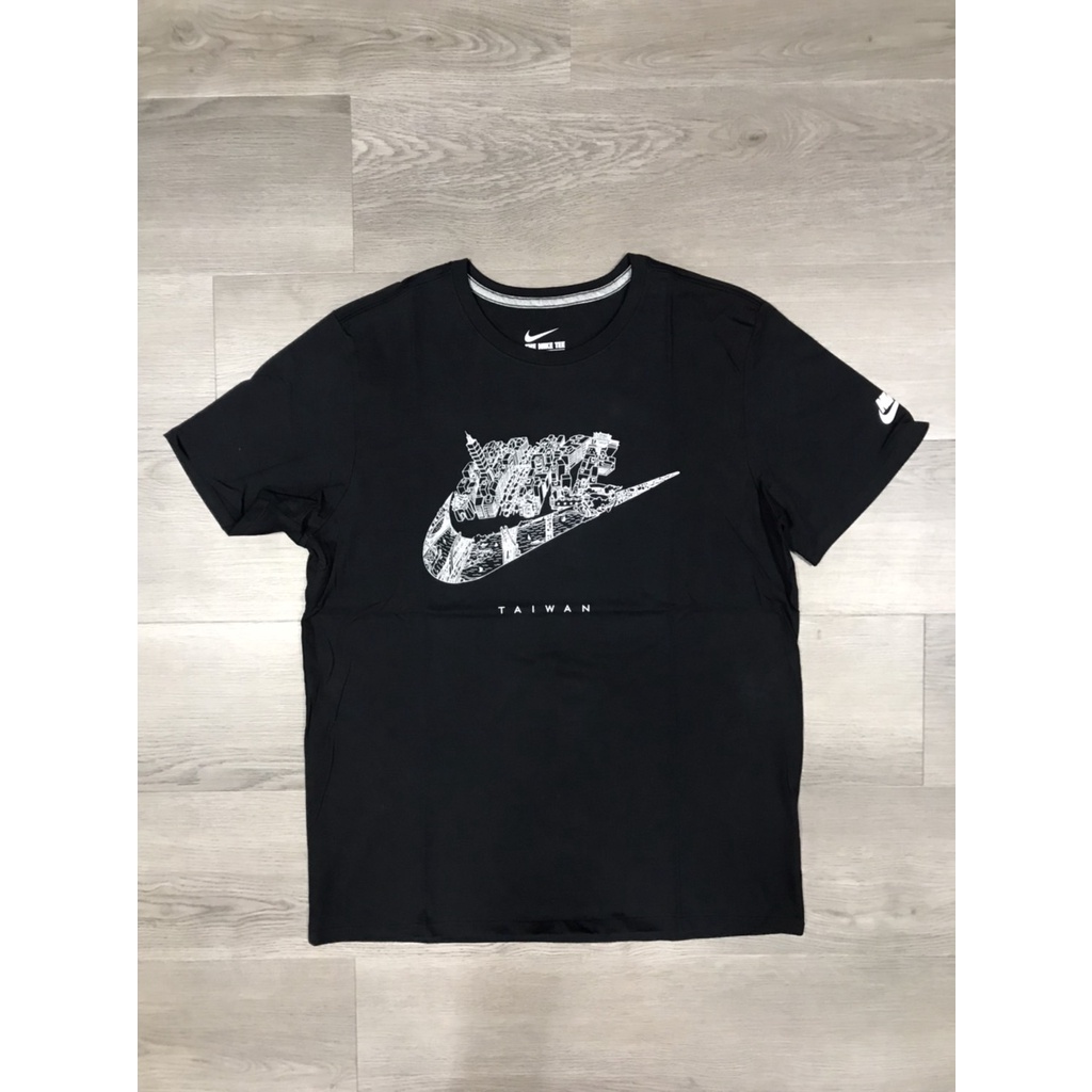 NIKE LOGO TAIWAN TEE  TAIPEI CITY 台北101  黑 XL