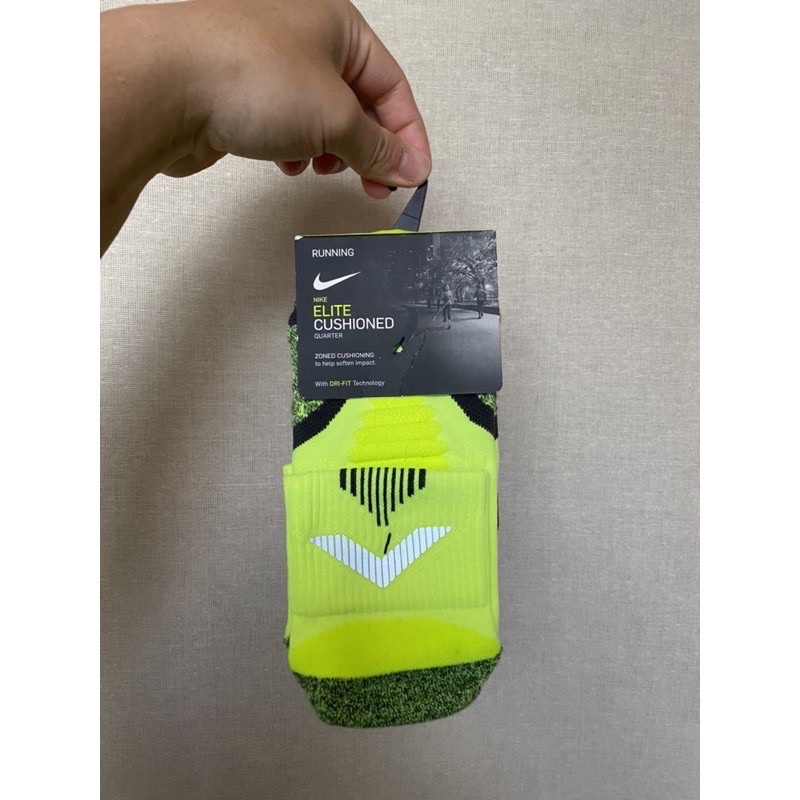 Nike running 慢跑中筒襪 螢光綠3M
