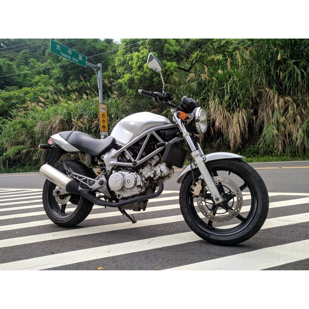 Honda Vtr 250 V型雙缸街車正牌 蝦皮購物