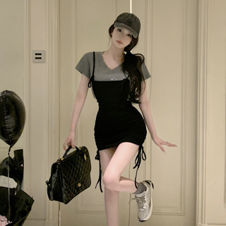 韓版時尚套裝女裝性感辣妹緊身彈性V領短袖印花灰色T恤+黑色吊帶洋裝兩件套