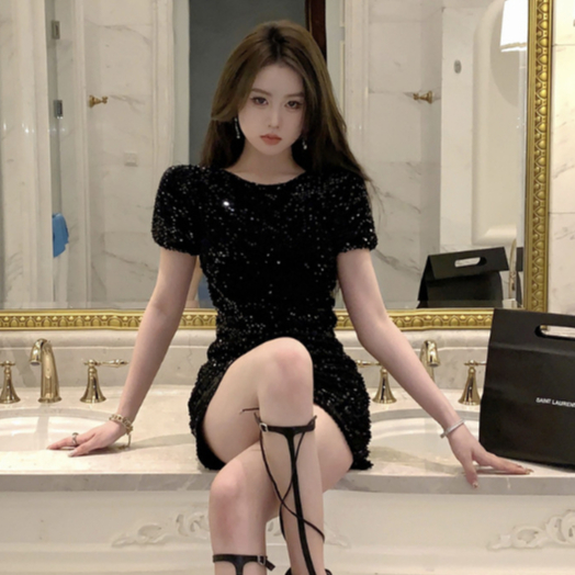 韓版時尚套裝女裝性感辣妹亮片設計露背鏈條短版圓領短袖上衣+高腰包臀亮片半身裙兩件套黑色
