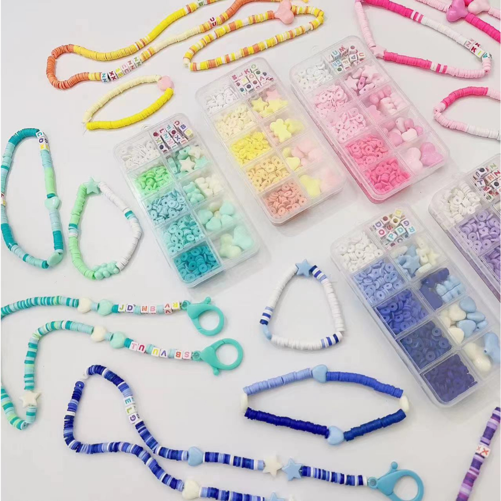 新款糖果色亞克力愛心圓片串珠diy材料盒，可以做手鍊，項鍊，眼鏡鏈，口罩鏈，包包吊飾等