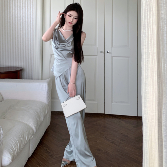 韓版時尚套裝女裝氣質性感光澤緞面無袖V領上衣+高腰闊腳長褲銀色兩件套