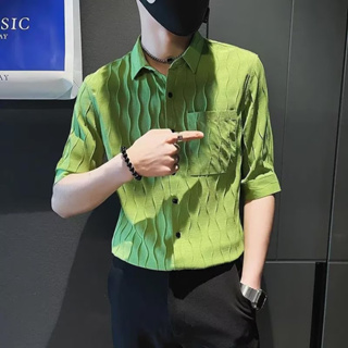 夏季綠色襯衫五分袖 韓版緊身男五分袖 高級感冰絲半截袖 潮牌薄款上衣 冰絲時尚短袖襯衫