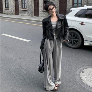 韓版時尚套裝女裝氣質復古黑色長袖短版皮衣外套pu夾克+吊帶背心+高腰鬆緊帶闊腳長褲三件式