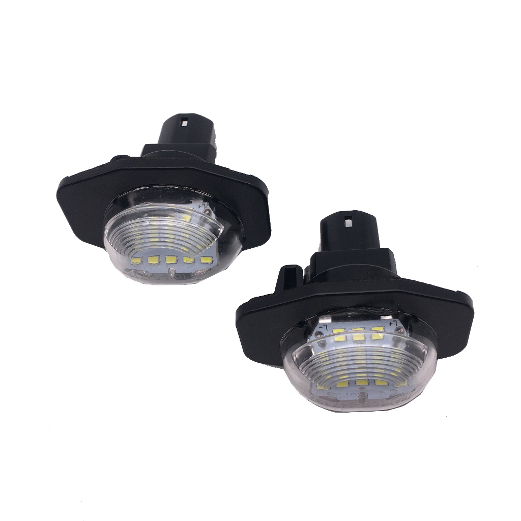 2 件裝 LED 車牌燈燈泡車牌燈適用於豐田 ALPHARD AUEIS ADE COROLLA WISH URBAN