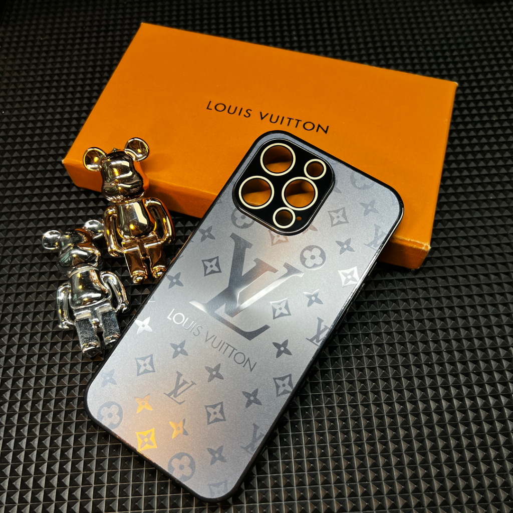 手機殼 豪華炫光奢華大牌LV保護殼適用於iPhone 12 13 14 15 Pro Max帶有鏡頭保護防摔防震，彩色極
