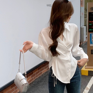 Bh 韓國女式醋酸纖維緞面襯衫長袖polo領不規則設計