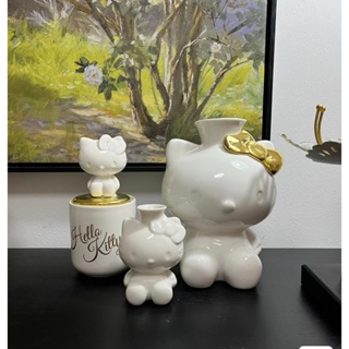 正品授權 Hello Kitty 植物香薰蠟燭陶瓷 Kt 形筆筒