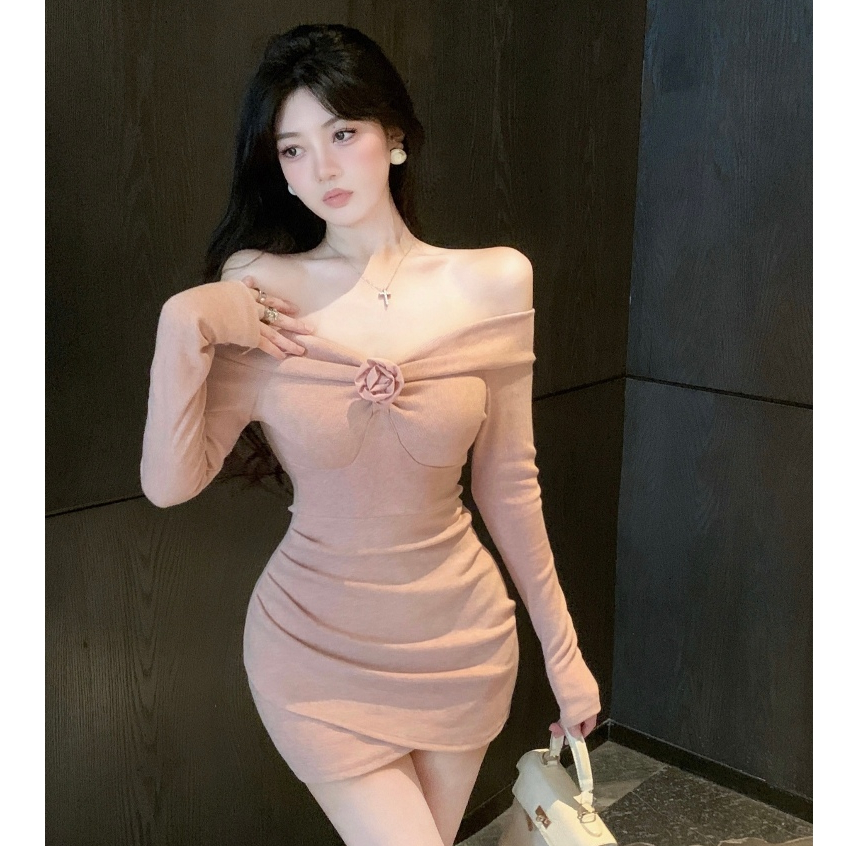 韓版聚會派對性感洋裝女裝緊身彈性包臀一字領花朵露肩長袖褶皺不規則包臀洋裝有胸墊