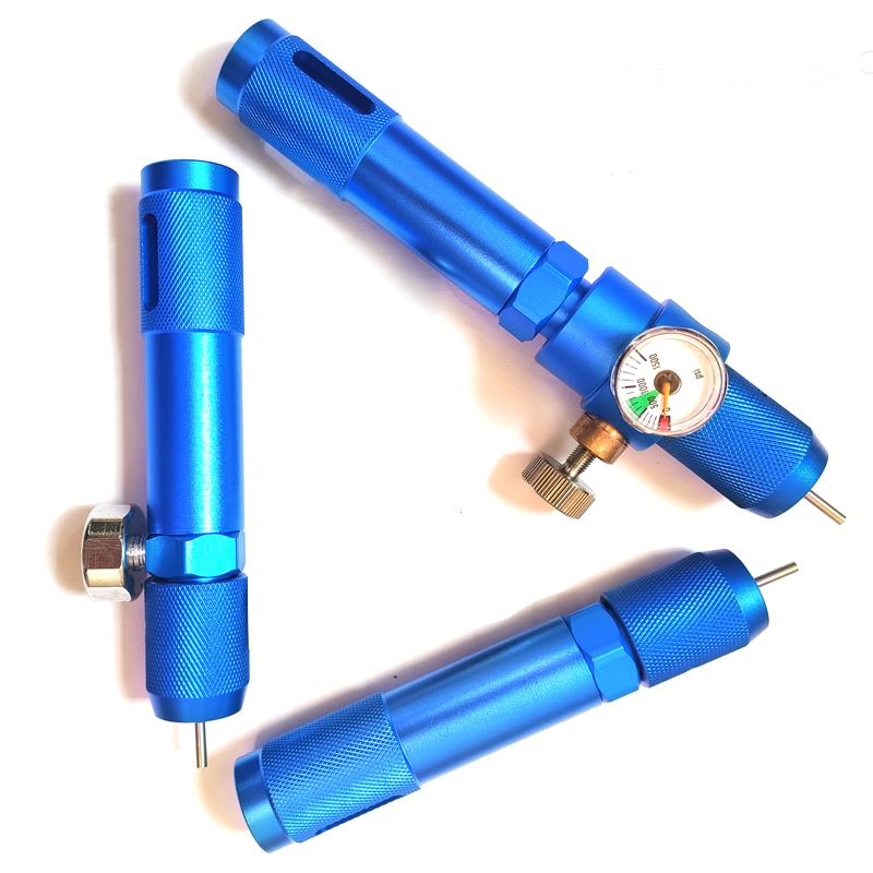 可快速更換12 克充氣泵適用於CO2 槍彩彈彈匣可重複使用筆芯可調整適配器蘇打氮升級氣槍配件