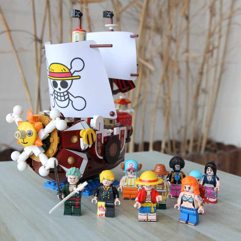 海賊王系列一件式式萬里陽光號路飛海盜船男孩女孩益智拼裝積木玩具 禮物 海盜船模型擺件