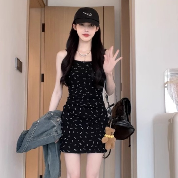 韓版旅行海邊度假吊帶洋裝女裝緊身收腰彈力休閒黑色碎花印花無袖洋裝