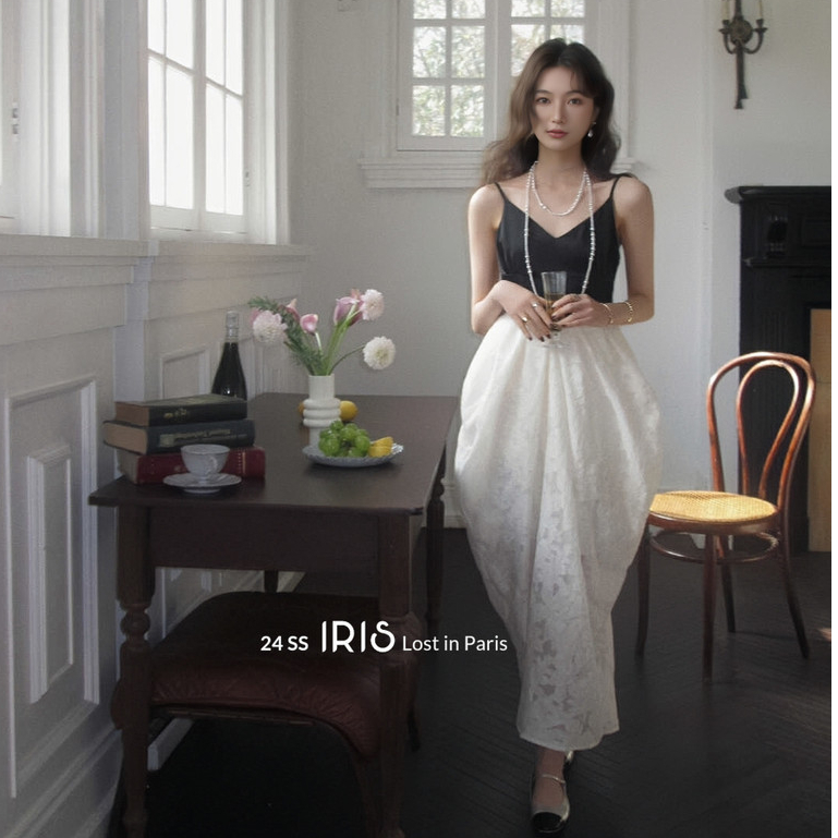 Iris FASHION Lost in paris系列 24不銹鋼安妮黑白撞色碎花洋裝-ID605653