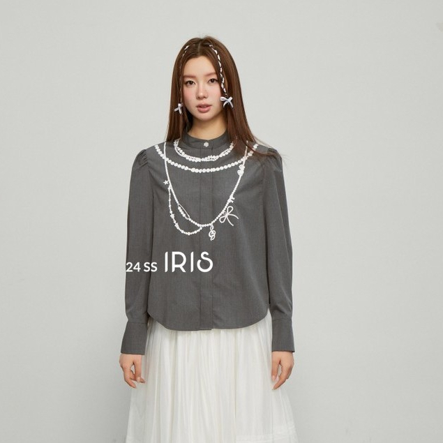 「原創設計」IRIS  x TRIL 系列 24新款 少女系列 IS111883 印花珍珠項鍊灰色長袖襯衫