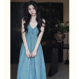 法式聚會派對性感藍色掛脖長裙女裝緊身收腰高階設計無袖中長款A字洋裝