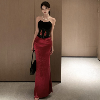 法式性感時尚套裝女裝緊身短版高級設計黑色抹胸上衣+腰封綁帶+高腰中長款紅色魚尾半身裙三件式