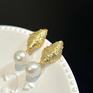 10-11mm強光巴洛克淡水珍珠耳環，菱形繞絲耳環
