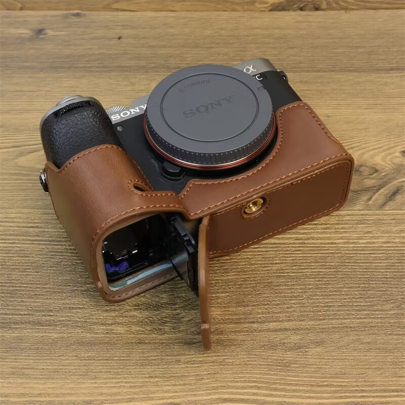 索尼 A7CII A7C2 皮革相機包機身保護套帶電池開口半身套裝保護套相機包