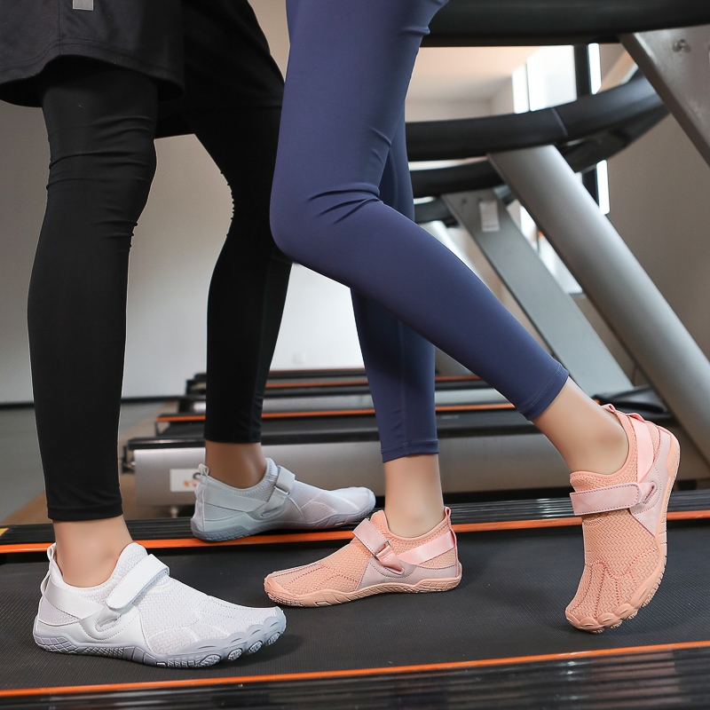 室內健身鞋女家用軟底輕便防滑居家跳操瑜伽鞋舞蹈專用綜合訓練鞋體操跑步機鞋