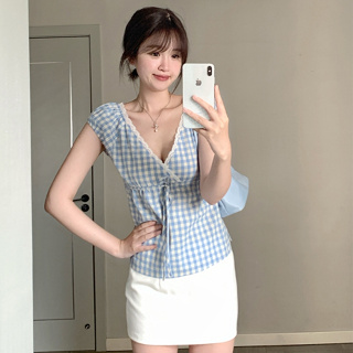 韓版休閒時尚藍色格子襯衫女裝緊身短版v領短袖蕾絲花邊設計上衣