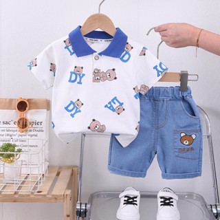 兒童夏季休閒衣服套裝兒童男孩女孩 T 恤短褲 2 件/套帶玩具嬰兒外套幼兒套裝 1 2 3 4 5 歲