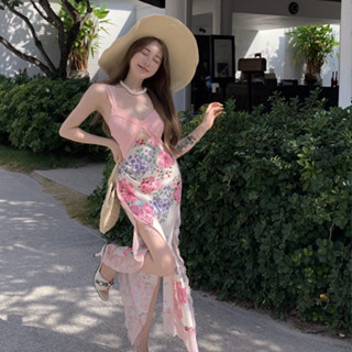 法式旅行海邊度假粉色碎花吊帶長裙女裝緊身高級設計蕾絲拼接無袖中長款緊身洋裝
