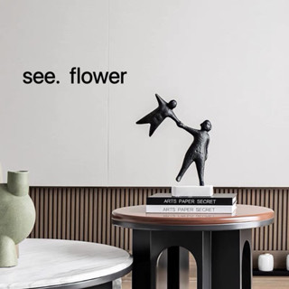 【SEE✿ FLOWER】簡約現代創意金屬黑色人物雕塑抽象人物小人拉手雕塑擺件藝術創意客廳電視櫃玄關桌面家居裝飾品 擺件