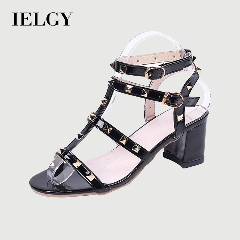 IELGY 仙女風粗跟涼鞋女鉚釘簡約羅馬高跟鞋ins潮