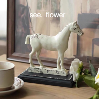 【SEE✿ FLOWER】美式復古小馬樹脂擺件酒櫃生肖北歐輕奢做舊桌面家居客廳裝飾 白馬擺件辦公桌面氛圍感美式創意裝飾動