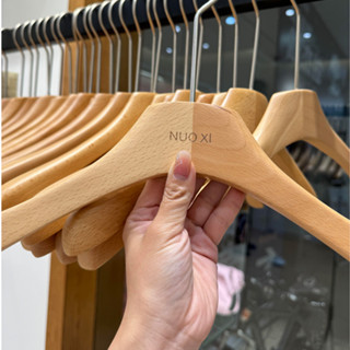 客製化衣架 服裝店原木色 進口櫸木清漆衣架 防滑實木 ins風 衣掛韓國衣撐定製