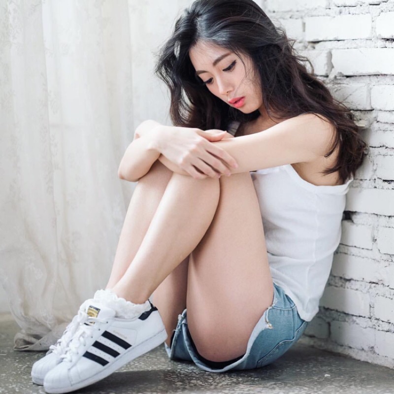 S.G Adidas Original Superstar 白黑 基本款 黑白 百搭 時尚 金標 白金 C77154 女