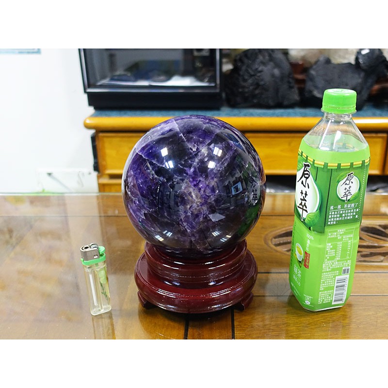 §能量礦石§ 少見大尺寸 紫水晶球 重4783g 直徑151.8mm 附球座