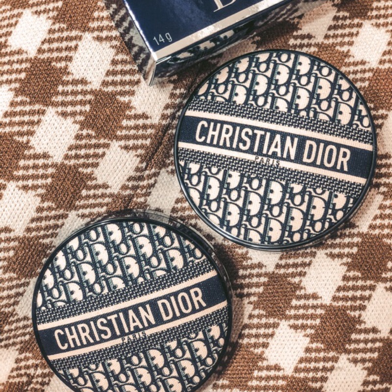 人氣熱銷🔥 Dior 新品 老花氣墊粉餅 （限量英國代價 附上購買證明）現貨 立馬寄出！