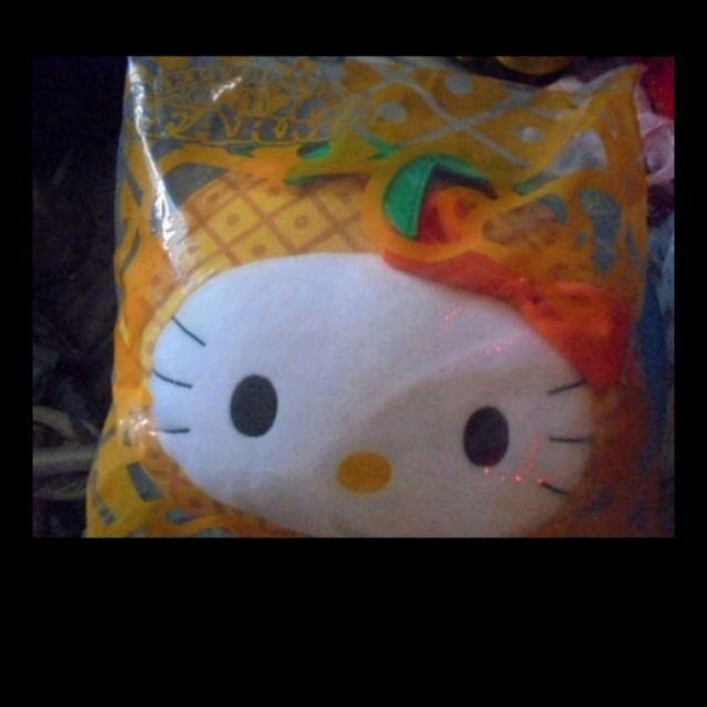 Hello Kitty 陽光鳳梨 抱枕 ( 麥麥幫 仲夏農場抱枕 麥當勞 枕頭 玩具 )