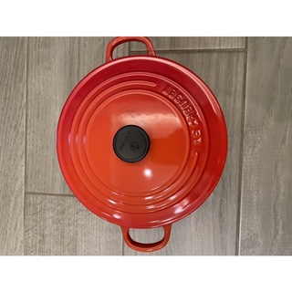 Le Creuset Coral Red 22公分圓鍋 全新