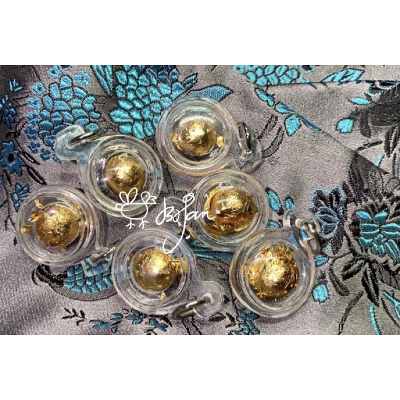 （已出讓）阿贊連 早期 蜂巢聖粉露翁 真金箔 (阿贊lam)(阿贊萊大弟子) (阿贊比親哥哥) 招財 擋災避險