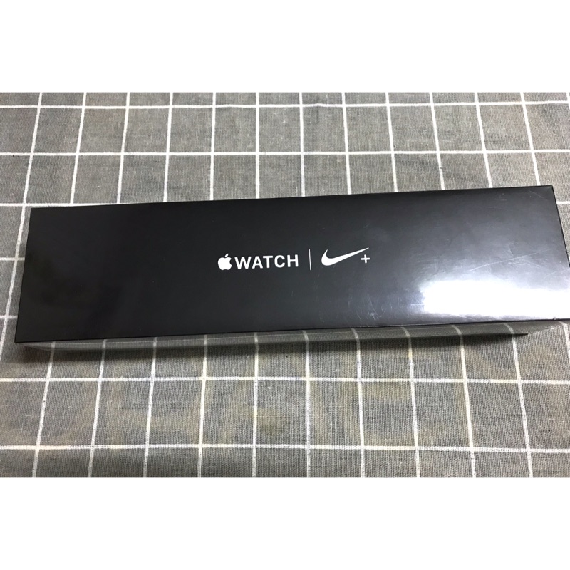 apple watch series 4 太空灰色鋁金屬錶殼 Anthracite 黑色 Nike 運動型錶帶 44mm
