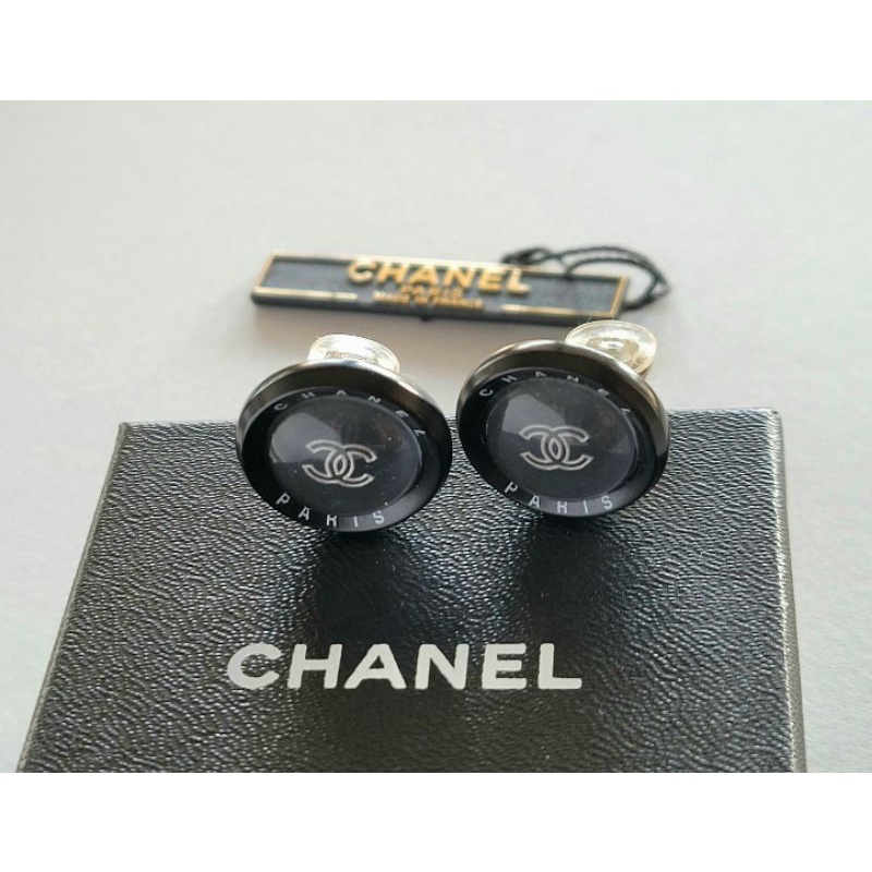 CHANEL 香奈兒 提袋原廠盒 黑色圓型雙C字體LOGO夾耳式耳環