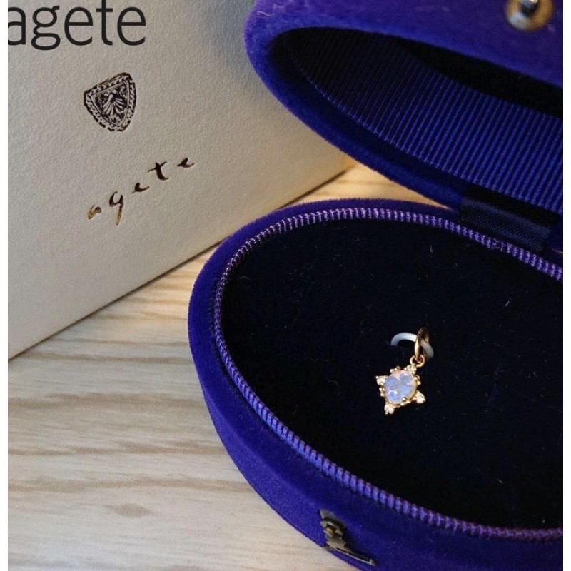 Agete classic 全新 未使用 蛋白石 鑽石 k金 墜飾 附保卡 盒子