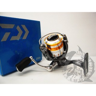◎百有釣具◎DAIWA 特價款 FREAMS 2004淺線杯紡車式捲線器 市價4200特價2600