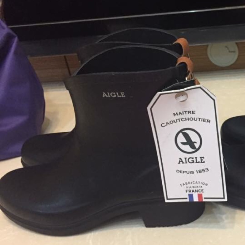 AIGLE 女經典款防水短靴 EUR37
