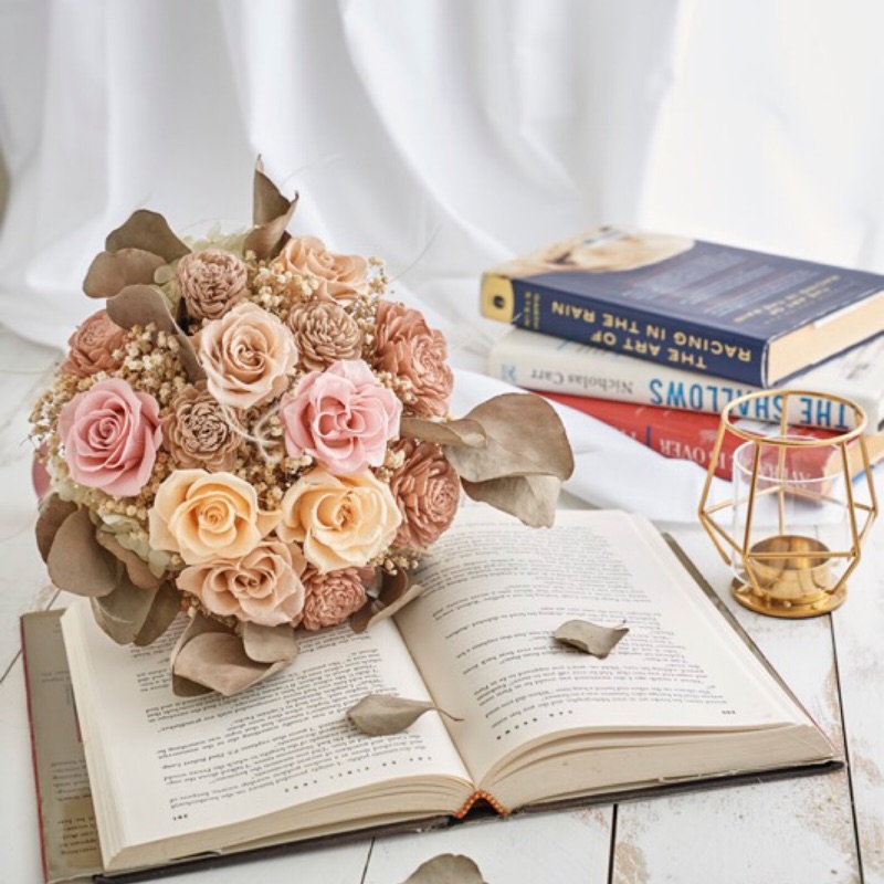 婚禮捧花 幸福花嫁 優雅粉橘調不凋玫瑰繡球捧花 新娘 伴娘 外拍 客製 永生花 不凋花 蝦皮購物