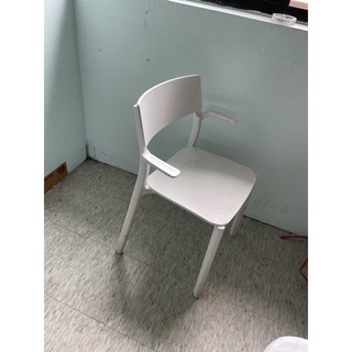 二手IKEA 一體成型超耐用塑料椅白色自取台北