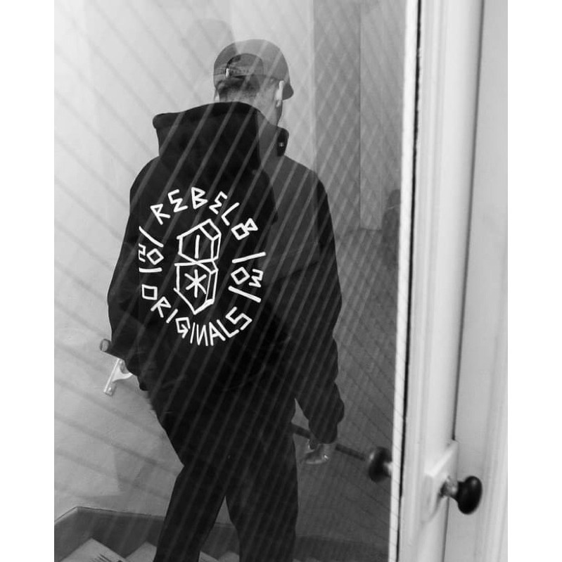 全新 現貨M  REBEL8 Lords III hoodie 連帽t 美式 街頭 塗鴉 刺青 復古 騎士 滑板 衝浪