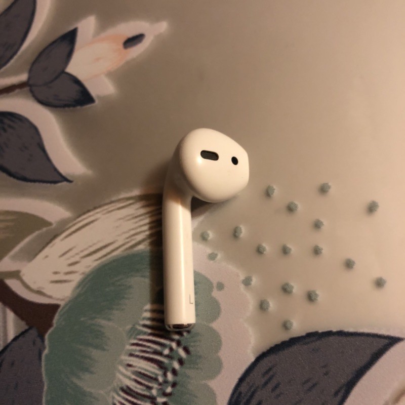 AirPods 2代左耳