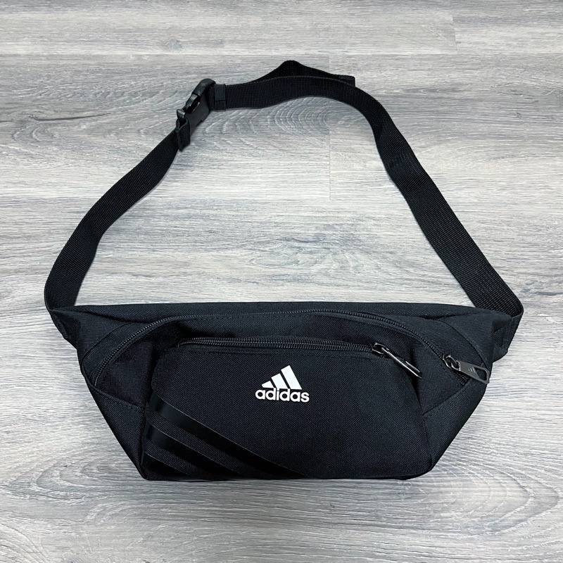 m&amp;m’s🔹出清特價 Adidas Waist Bag 愛迪達 黑白 百搭 腰包 側背包 AJ4230